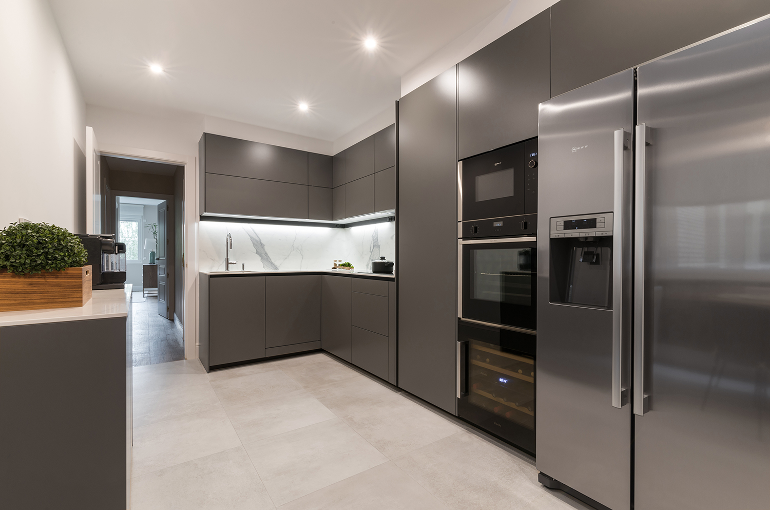 Cocina Moderna de Santos en color Gris Visón | Docrys & DC