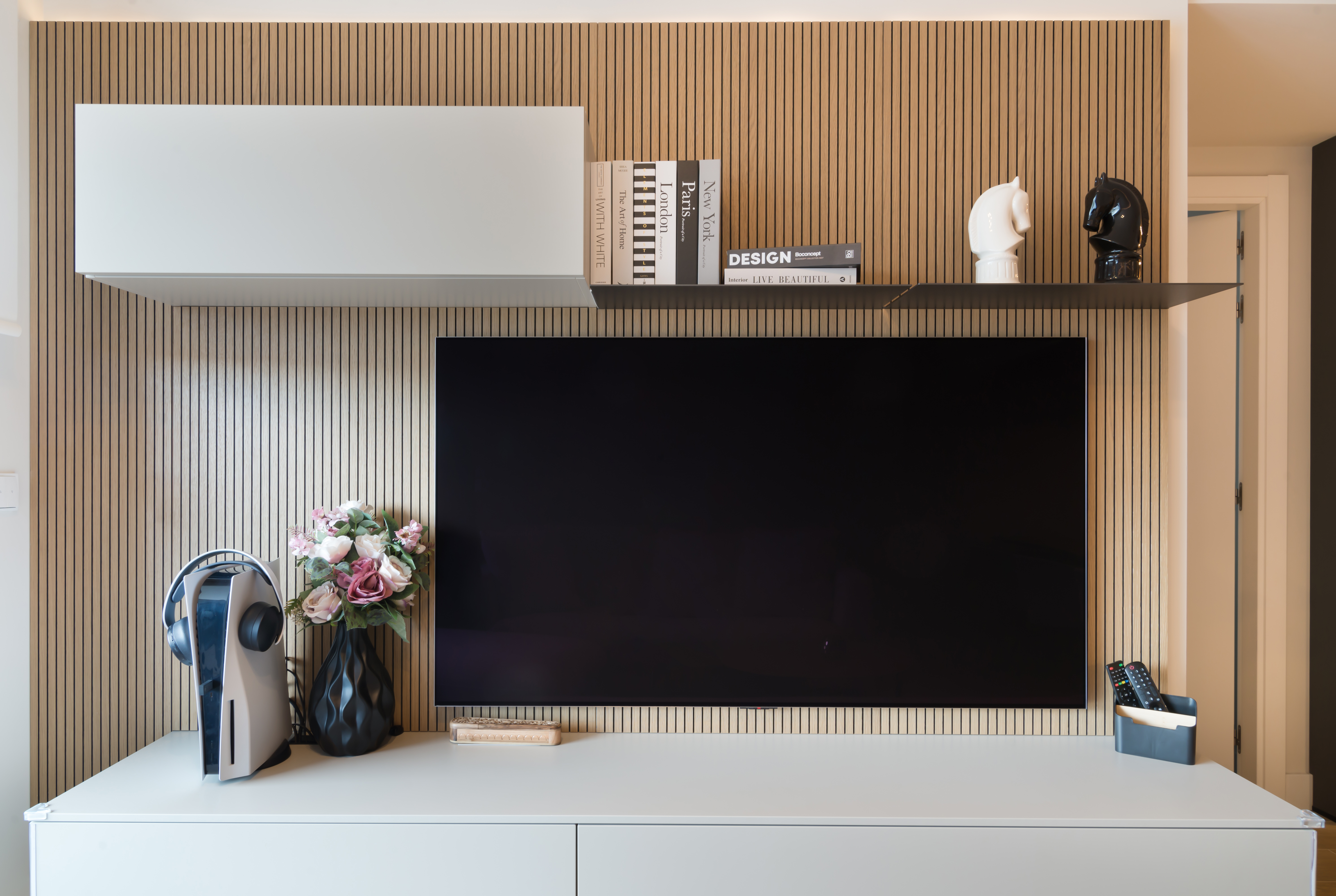 Colores neutros en tu salón cómodo y moderno