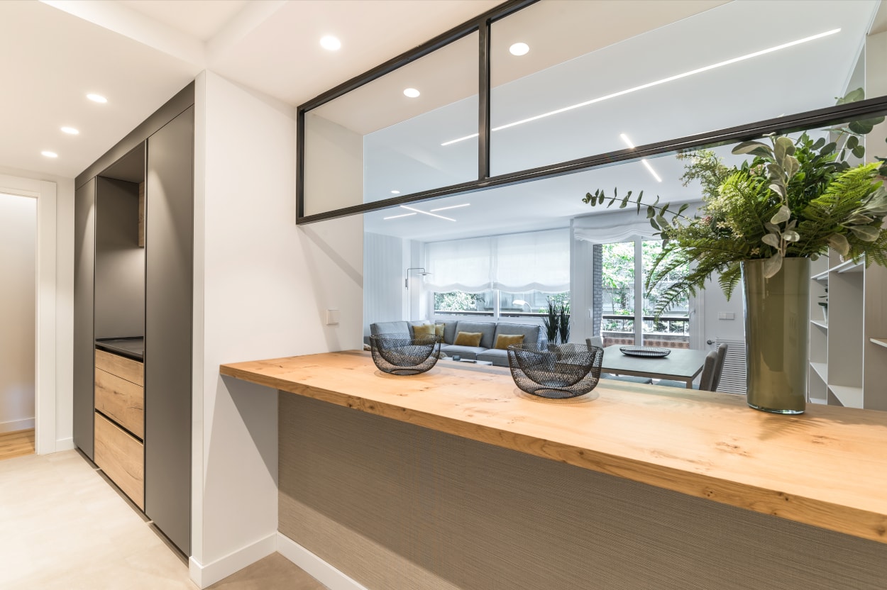 Cocina americana con ventana