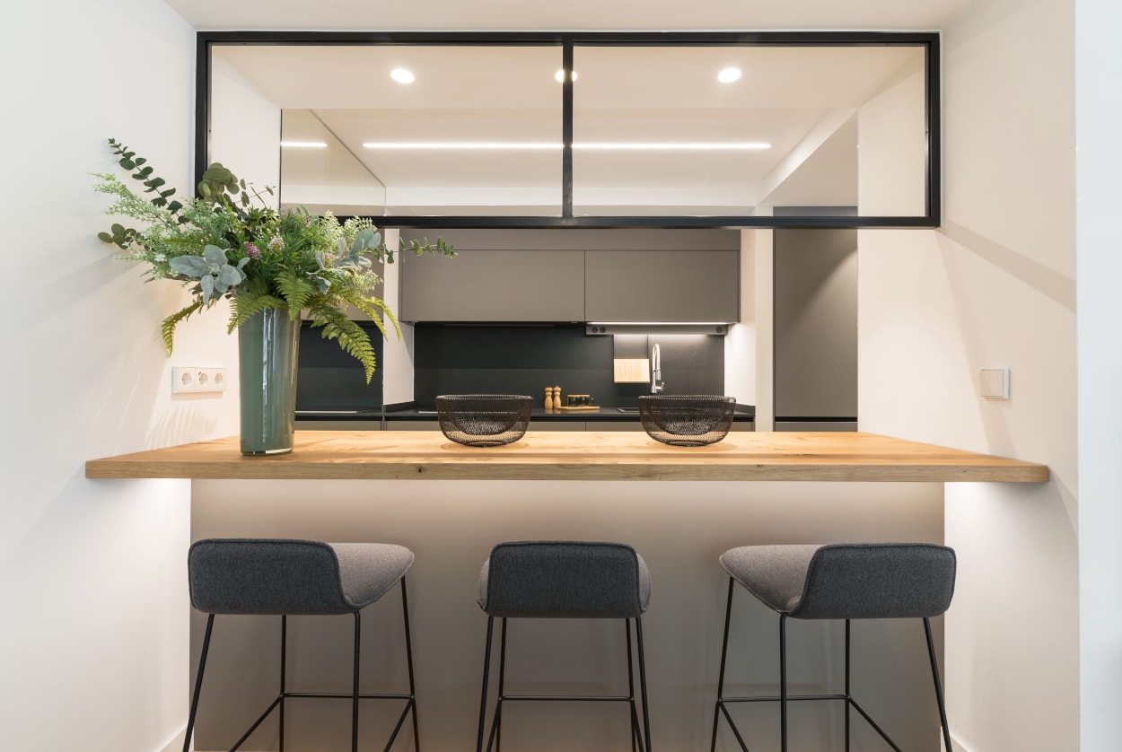 Cocina americana con ventana