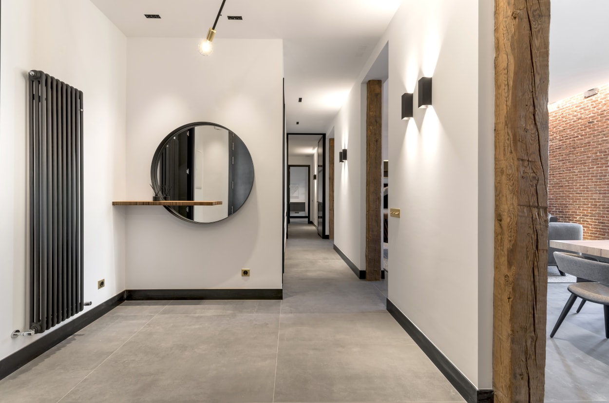 Iluminación en el pasillo