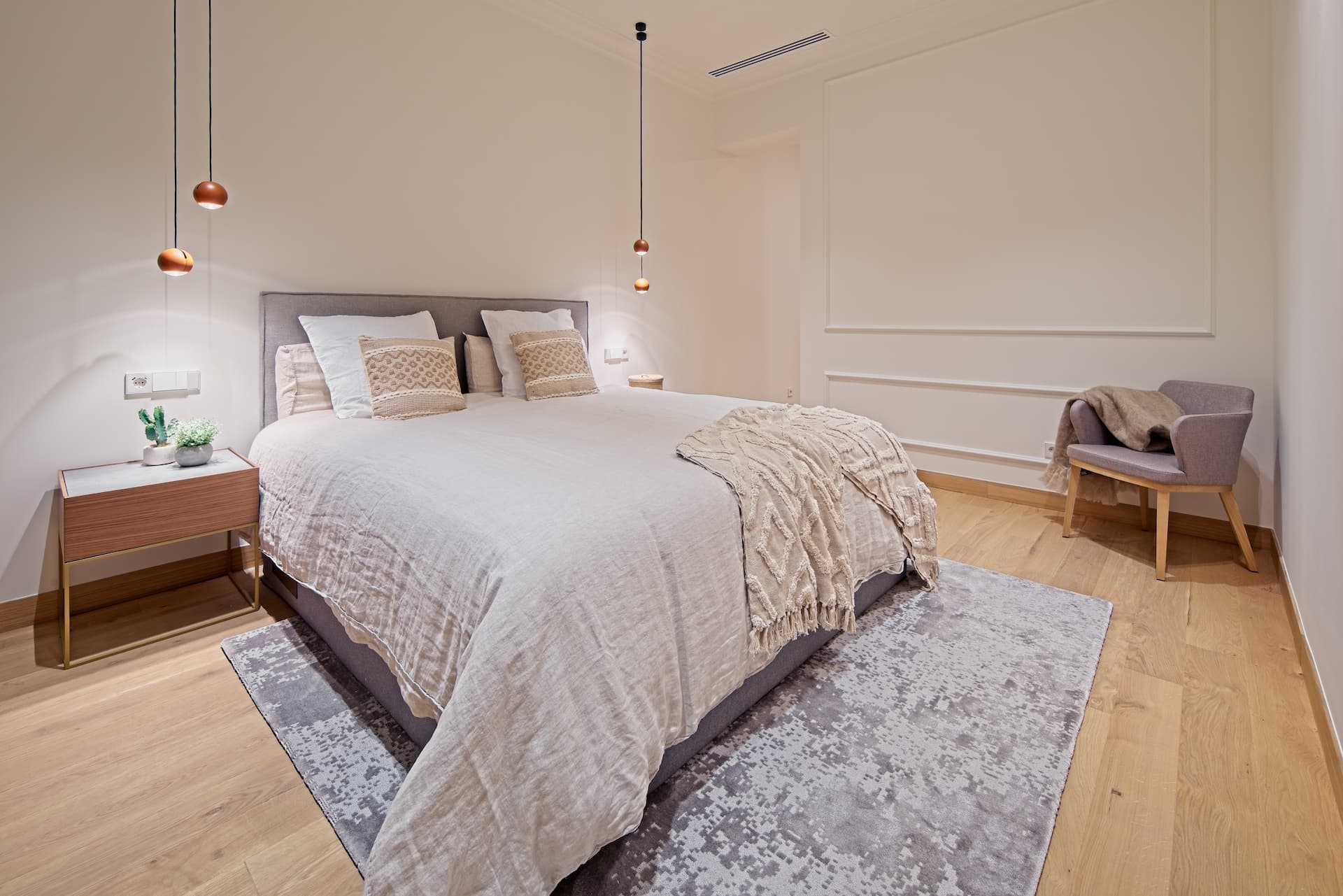 Cómo crear un dormitorio relajante: claves para descansar mejor