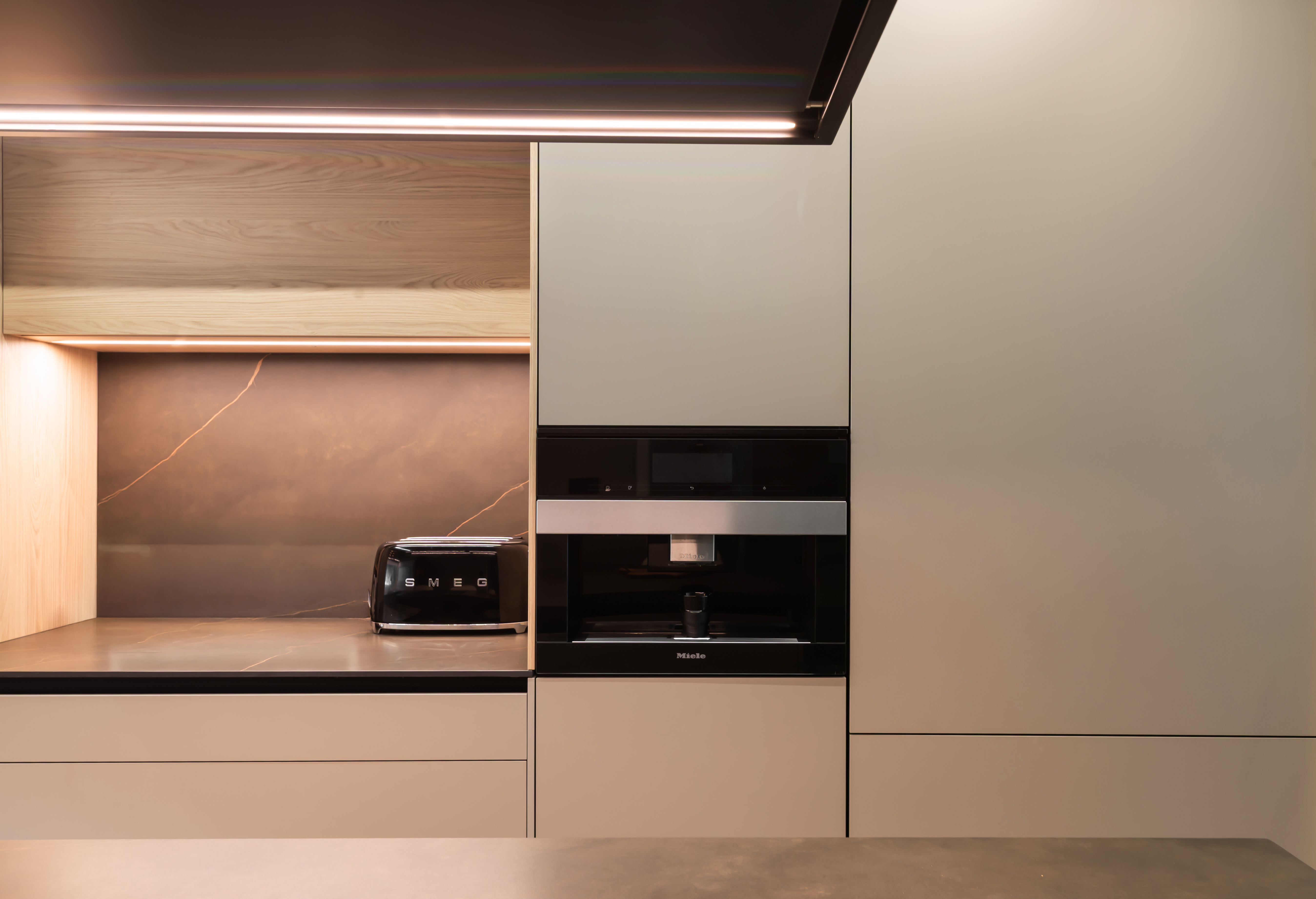 Iluminación en cocinas modernas: tipos, ideas y cómo elegir la mejor