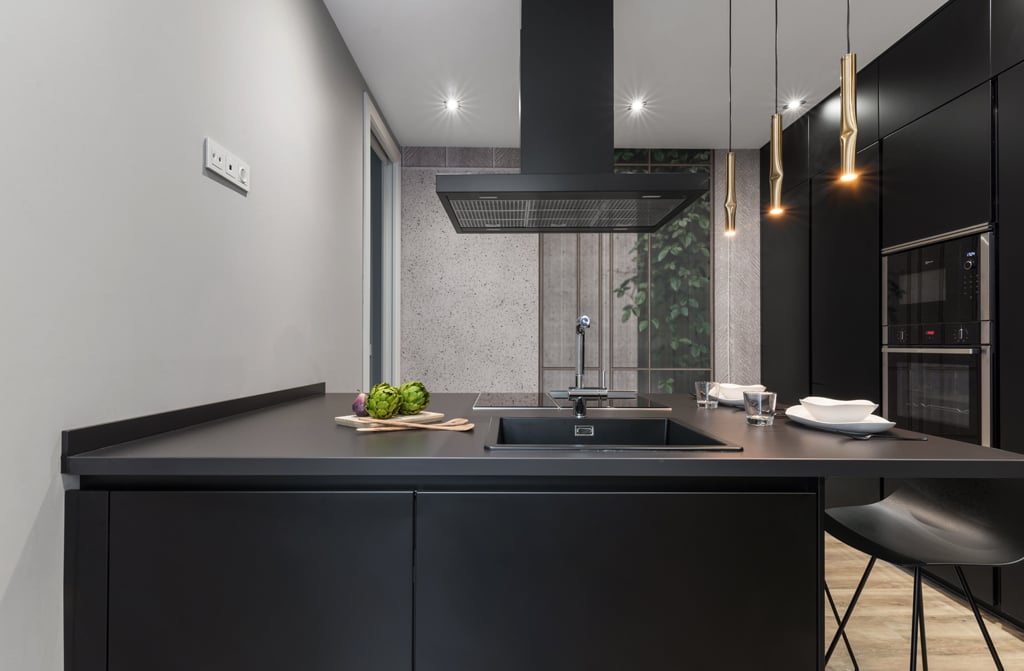 Cocina Negra con Península Santos