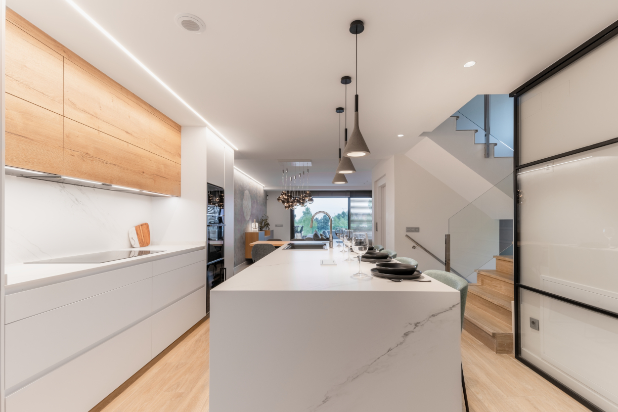 ¿Qué color de encimera elegir para mi cocina Santos blanca?