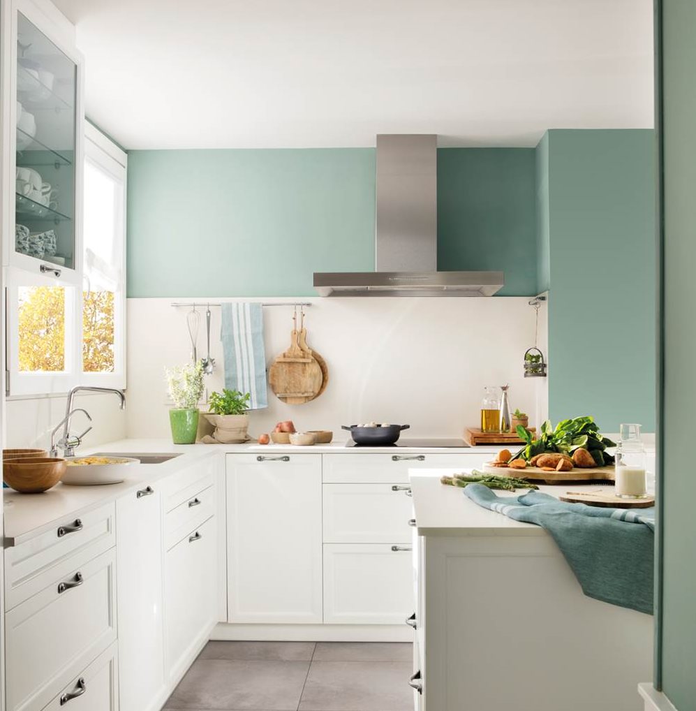 ¿Una cocina blanca sin vida? ¡Dale color!