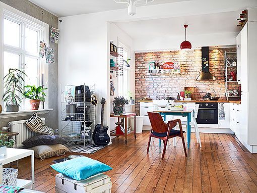 Cocinas con pared de ladrillo visto