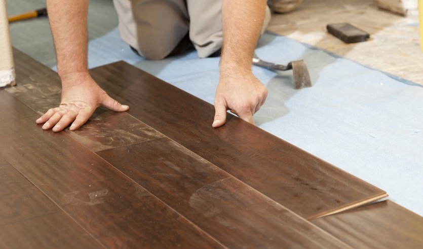 suelo de cocina de madera