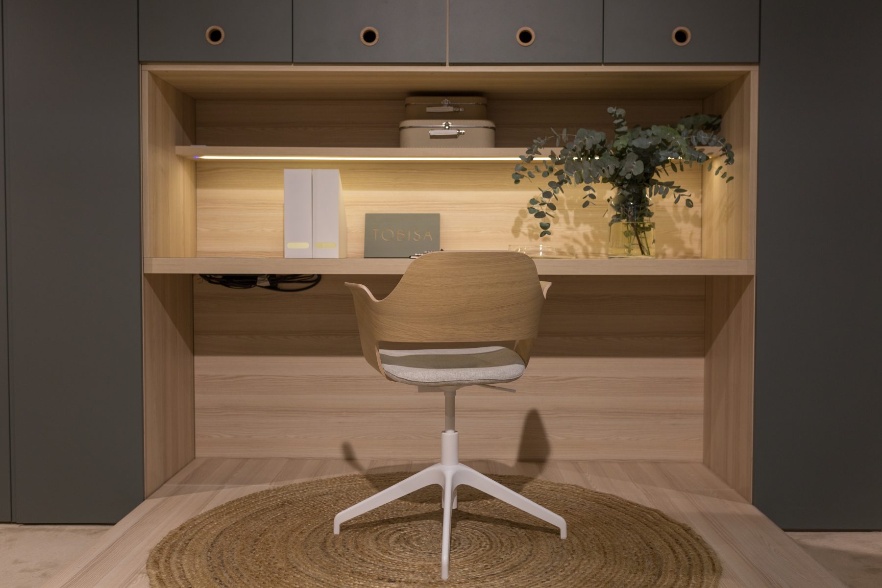 Armario y escritorio TOBISA