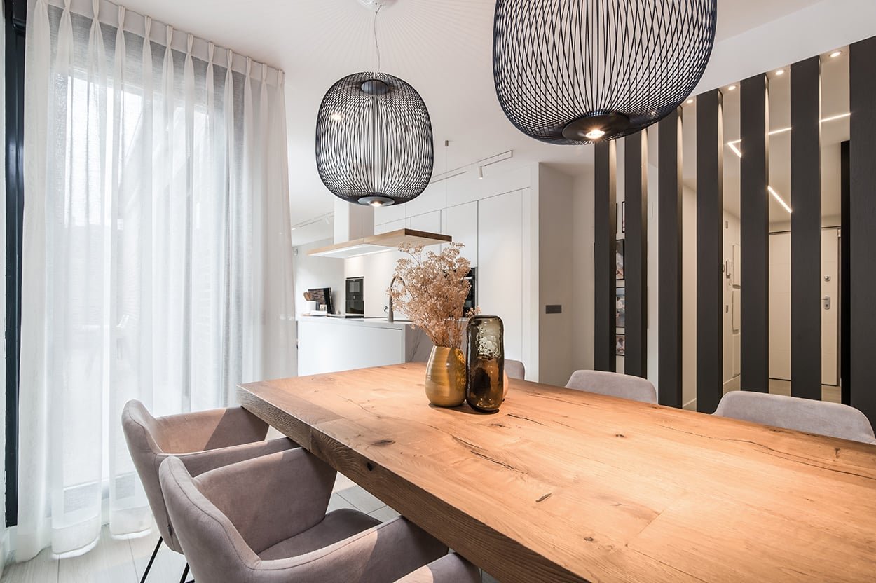 Mesa Lago y sillas de Doos