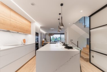 ¿Qué color de encimera elegir para mi cocina Santos blanca?