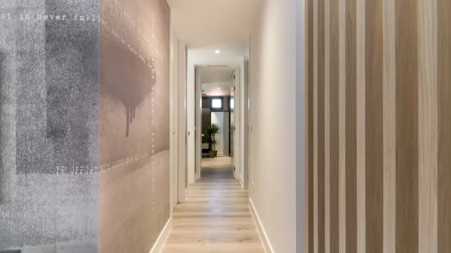 Pasillo de diseño integral vivienda