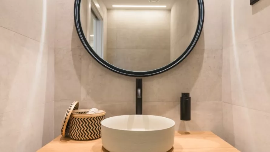 Mueble y lavabo baño