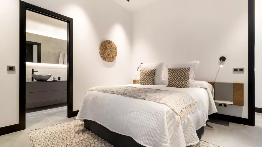 Dormitorio con baño incluido