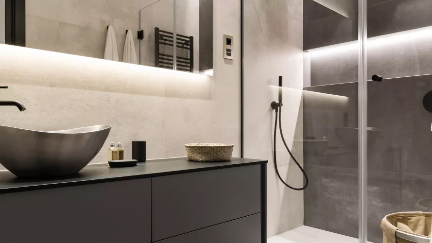 Baño de Diseño, Baño Principal