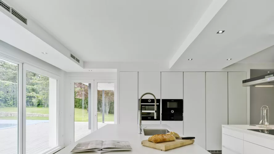 Disfrutar de una cocina luminosa, estética y relajante