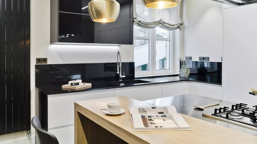 Cocina de diseño moderno y lujo en L en Madrid