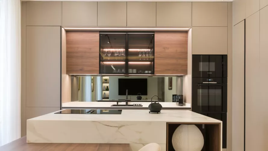 Cocina abierta al salón en Madrid