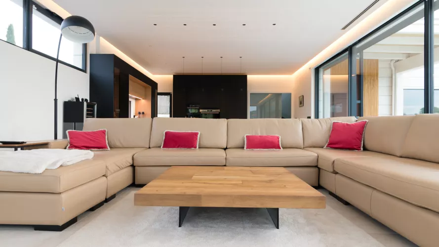 Un espacio para compartir: cocina y comedor en perfecta armonía