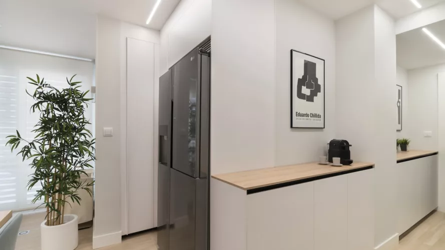 Cocina Santos blanca con isla