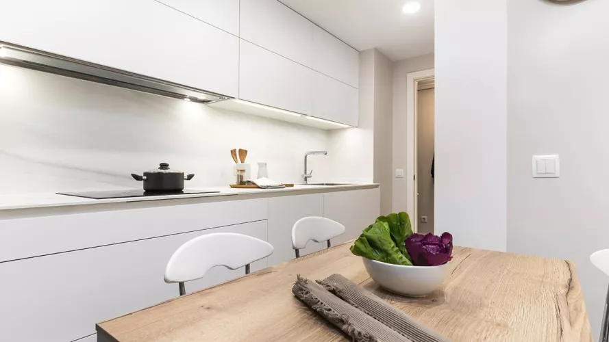 Mesa de Cocinas Santos acabado roble rústico sincro