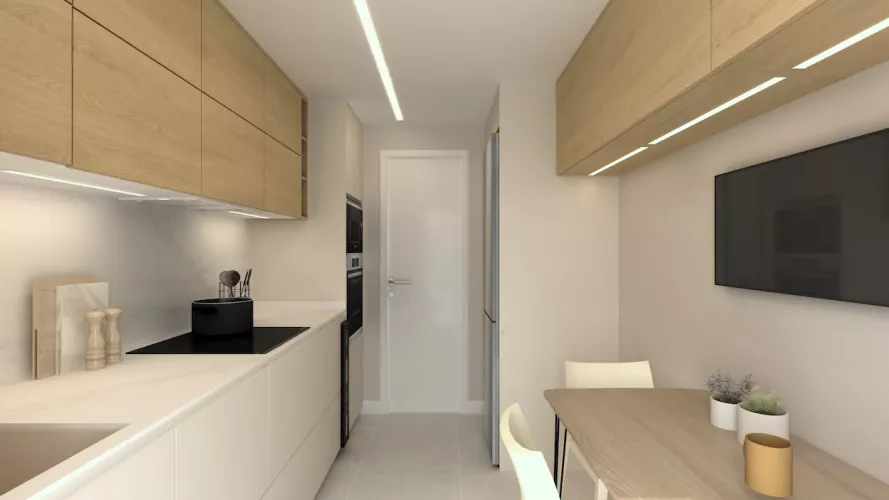 Cocina en paralelo blanca con altos en madera