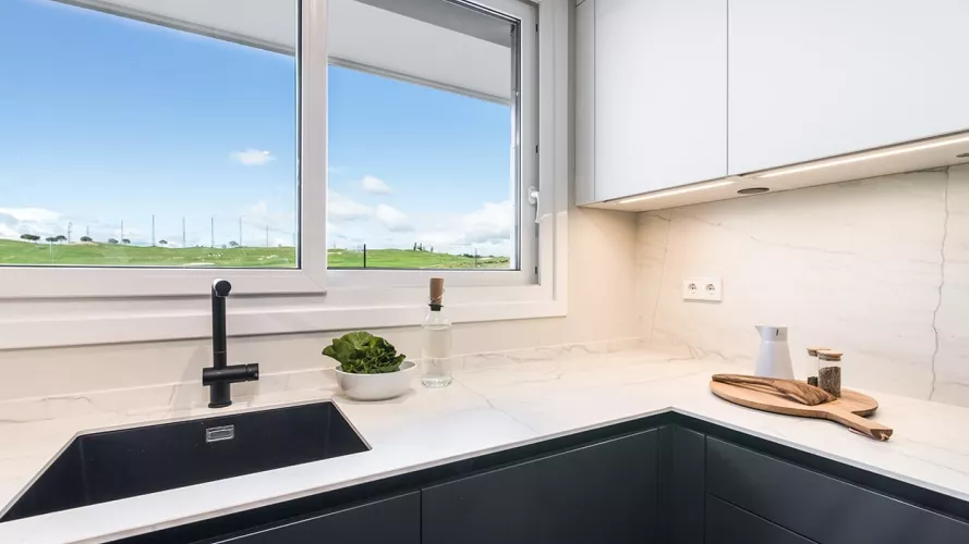 Cocina negra Santos moderna