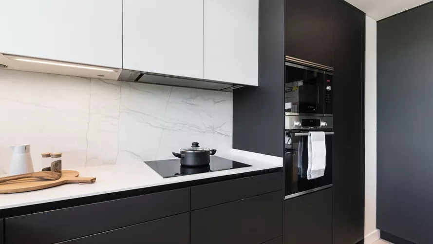 Cocina negra Santos moderna