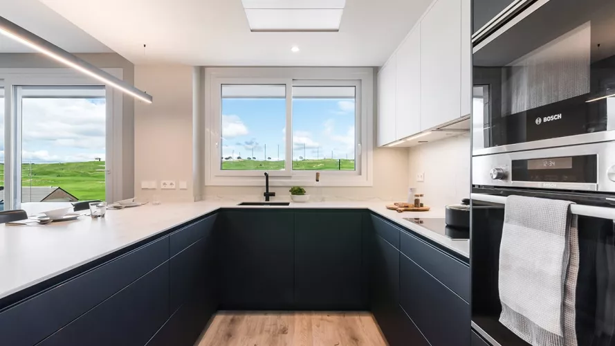 Cocina negra Santos moderna