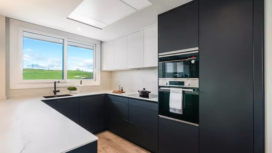 Cocina negra Santos moderna