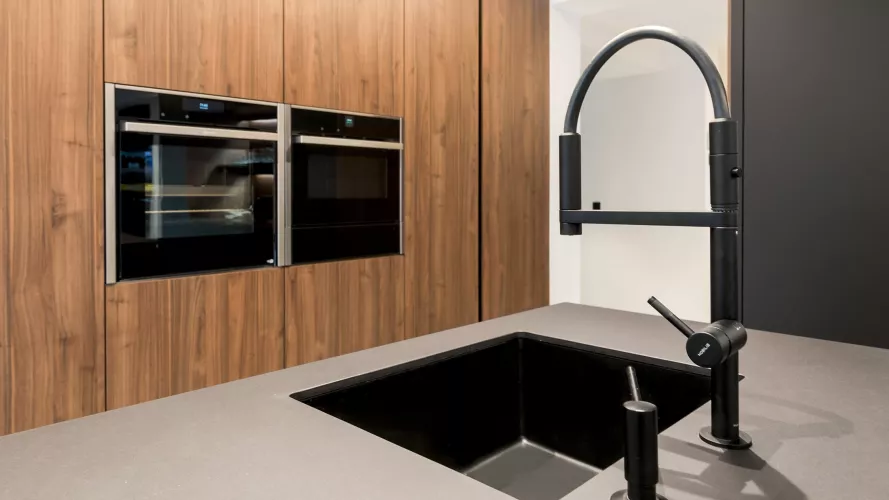 Fregadero y grifería Veravent y Electrodomésticos Neff