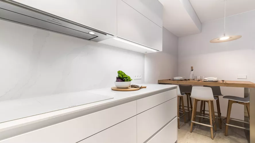 Cocina Blanca en Paralelo de Santos Cocinas