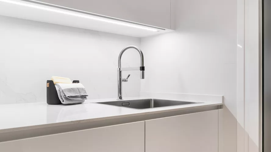 Cocina Santos Blanca, encimera Silestone