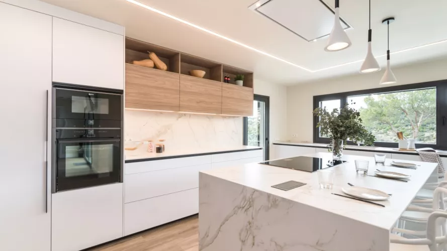 Cocina Santos blanca con isla