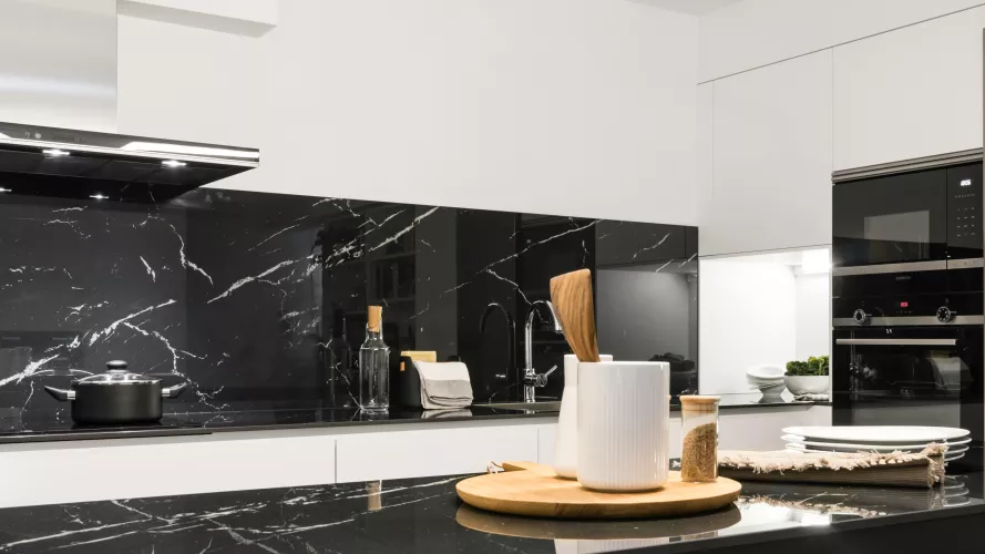 Cocina Santos Blanca y Negra con Península