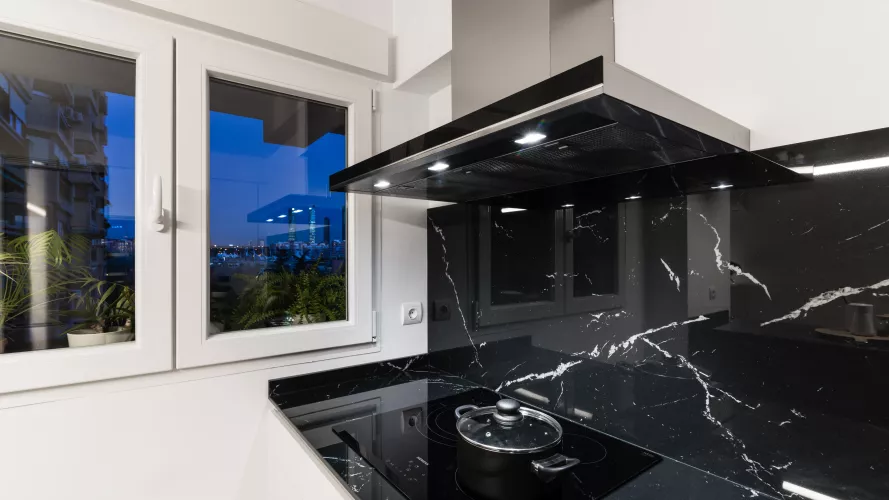 Cocina Santos Blanca y Negra con Península