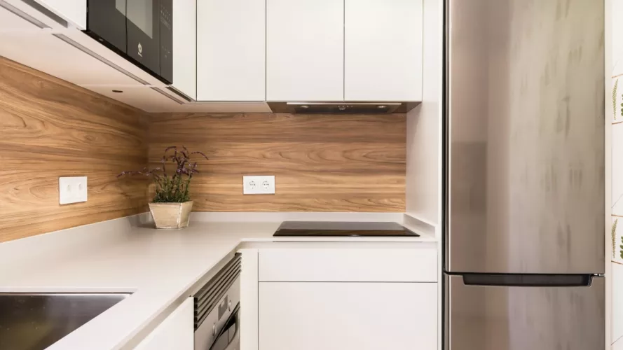 Cocina Santos blanca y madera