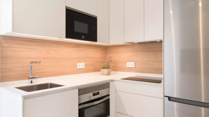 Cocina Santos blanca y madera
