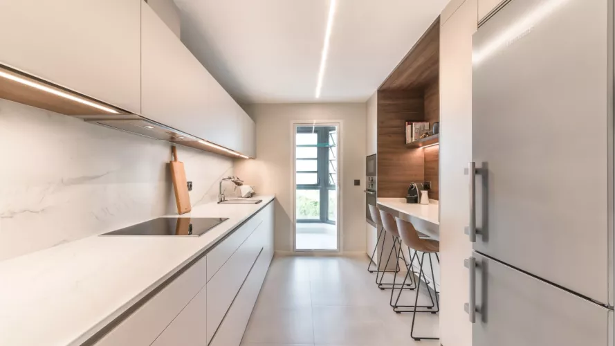 Cocina Santos cashmere en paralelo