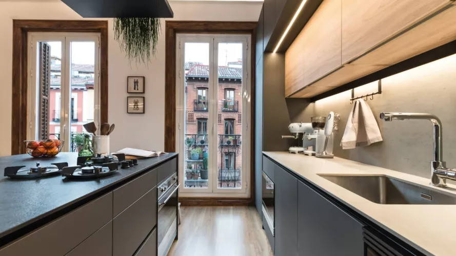 Cocina Santos gris con isla central