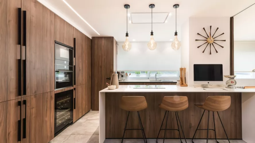 Cocina Santos nogal tierra con península