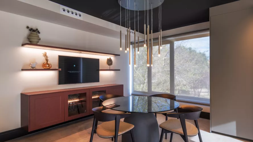 Zona de descanso con mesa Lago