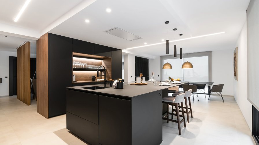 Cocina Santos negra y nogal con isla