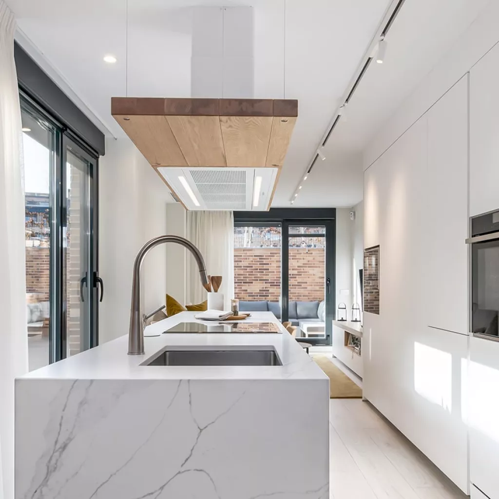 Isla en cocina Santos blanca