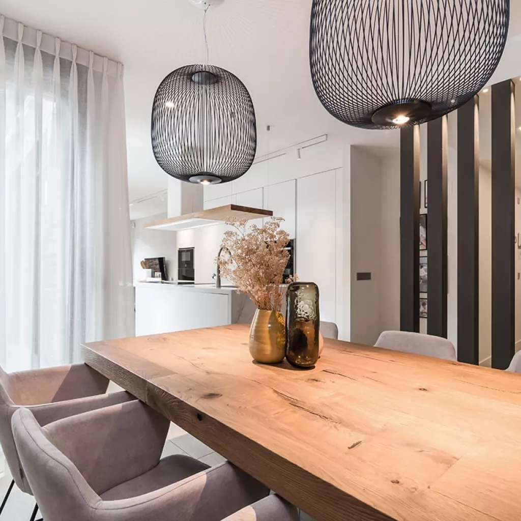 Mesa comedor Lago e iluminación Foscarini