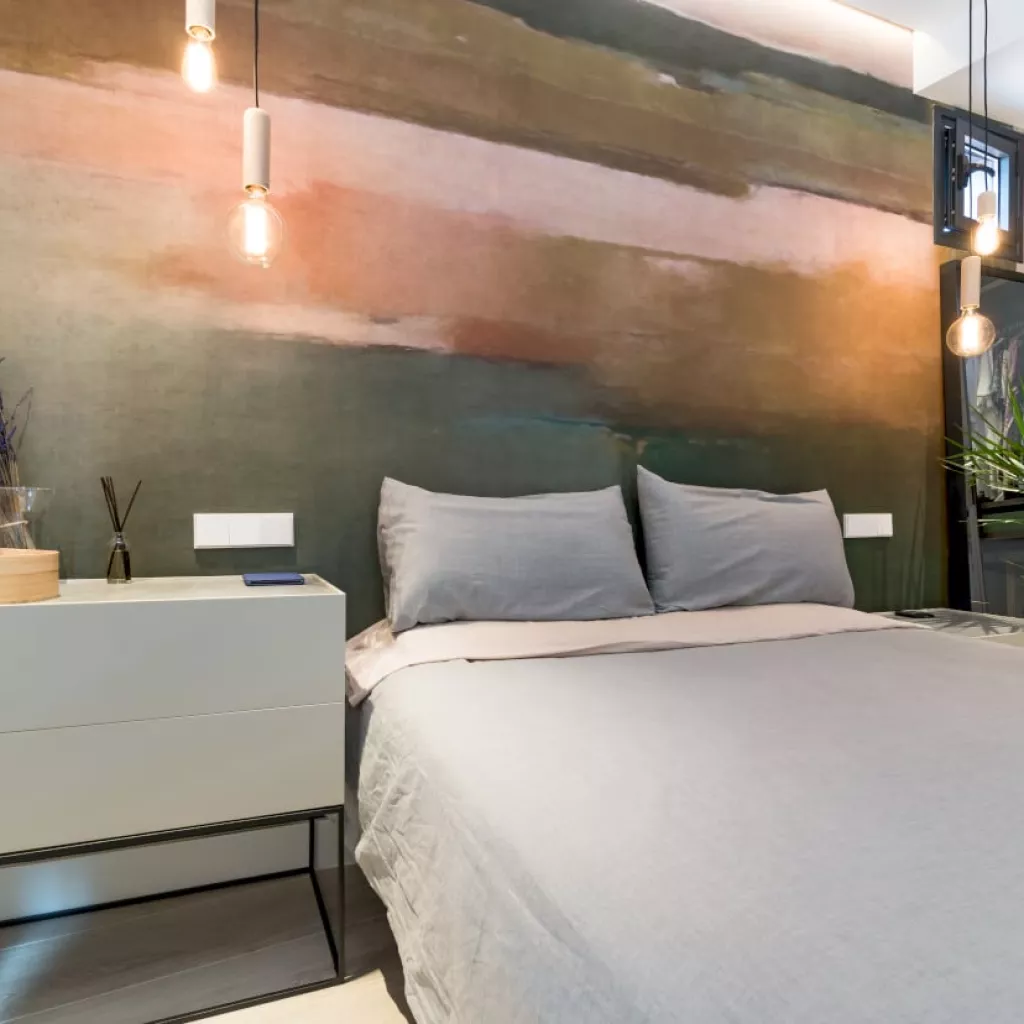 Diseño dormitorio principal con papel glamora