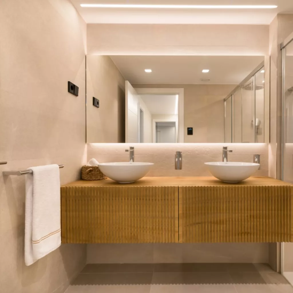 Mueble baño Codis y lavabo grifería Bath Co