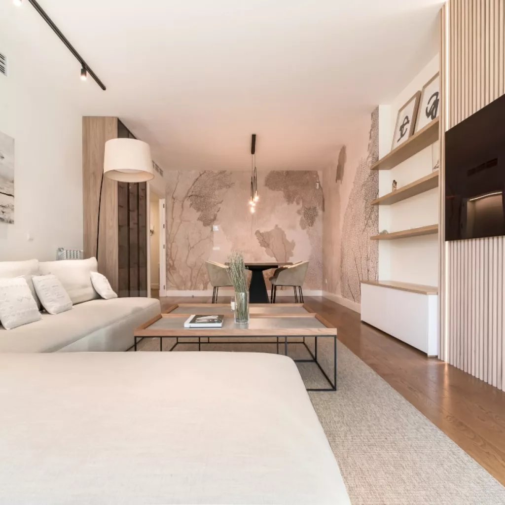 Proyecto decoración salón y comedor con sofá en L