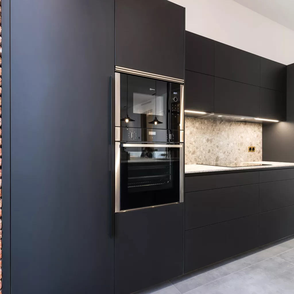 Frente muebles cocina negra