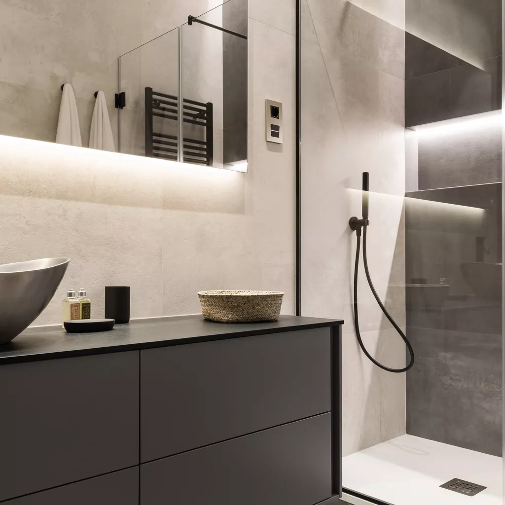 Baño de Diseño, Baño Principal